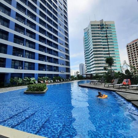Stylish&Comfort Unit With Balcony In Air Makati Makati City Buitenkant foto
