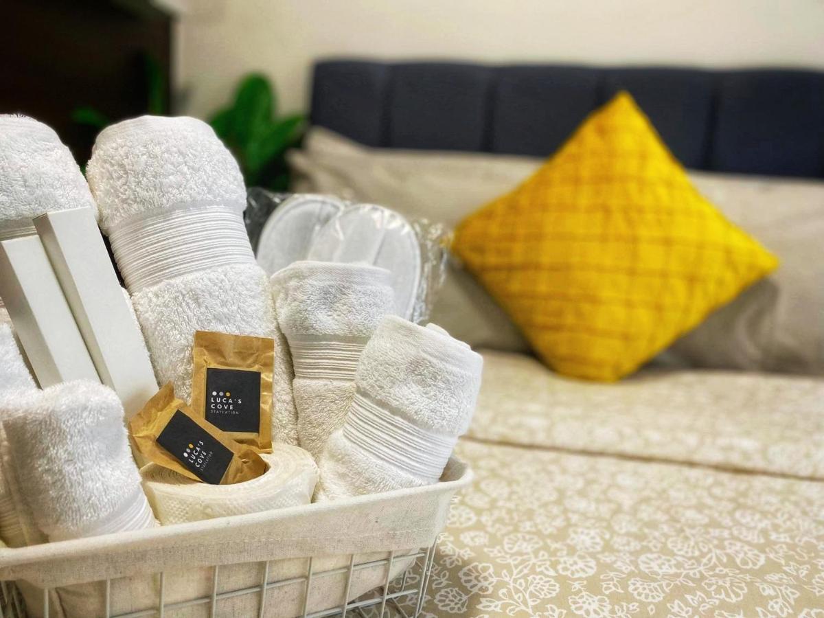 Stylish&Comfort Unit With Balcony In Air Makati Makati City Buitenkant foto