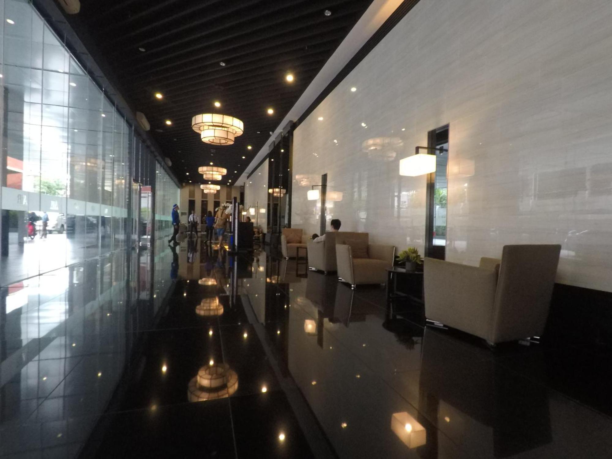 Stylish&Comfort Unit With Balcony In Air Makati Makati City Buitenkant foto