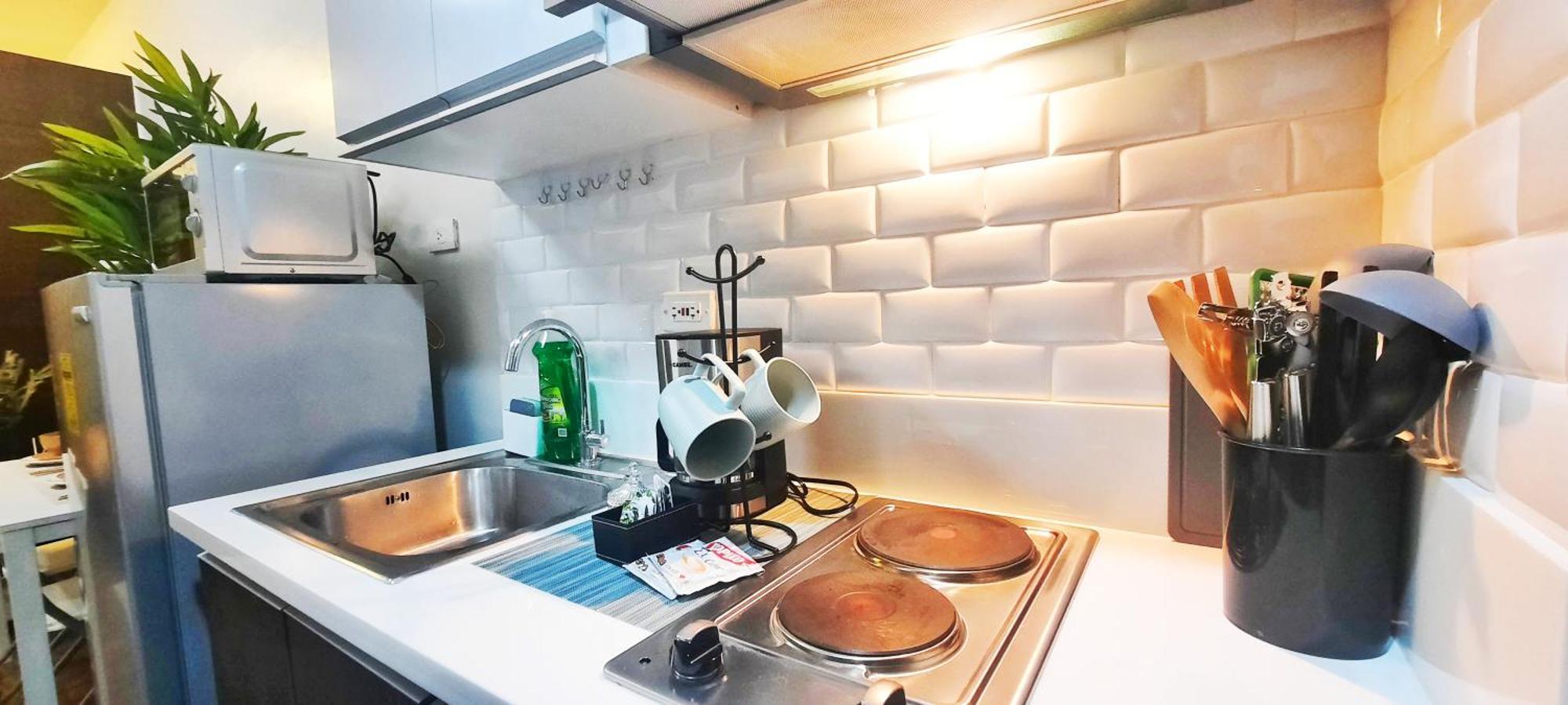 Stylish&Comfort Unit With Balcony In Air Makati Makati City Buitenkant foto