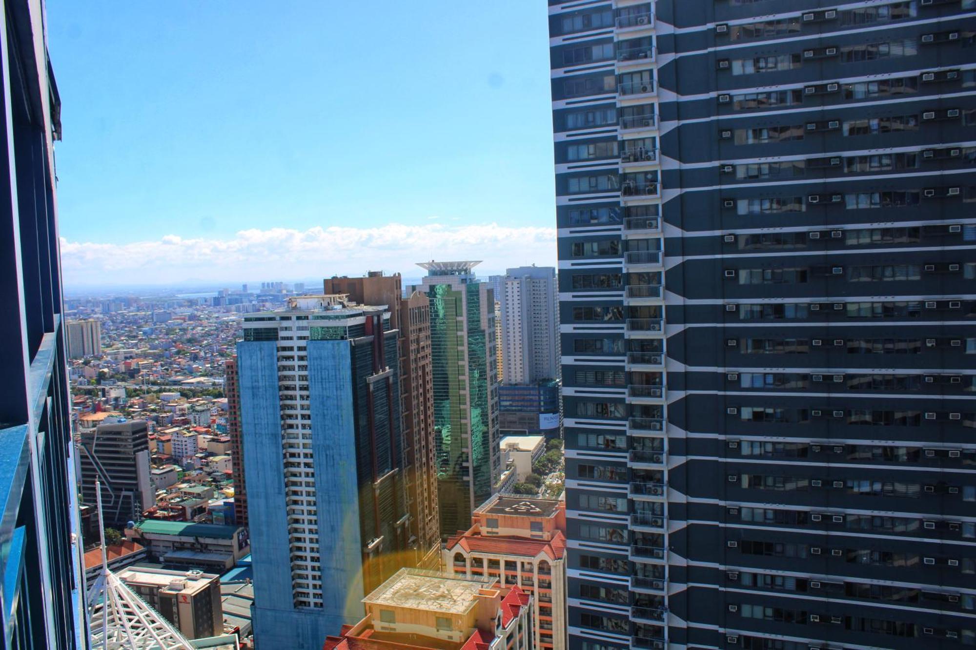 Stylish&Comfort Unit With Balcony In Air Makati Makati City Buitenkant foto