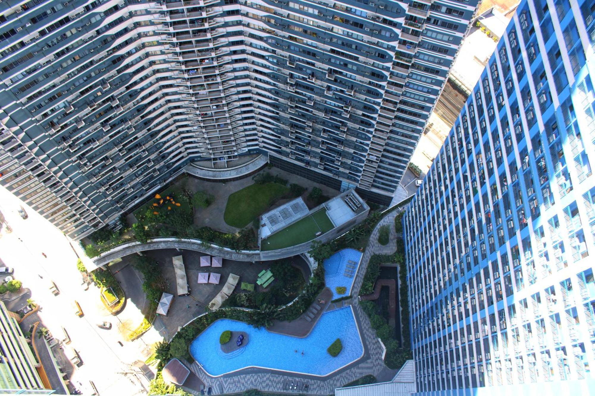 Stylish&Comfort Unit With Balcony In Air Makati Makati City Buitenkant foto