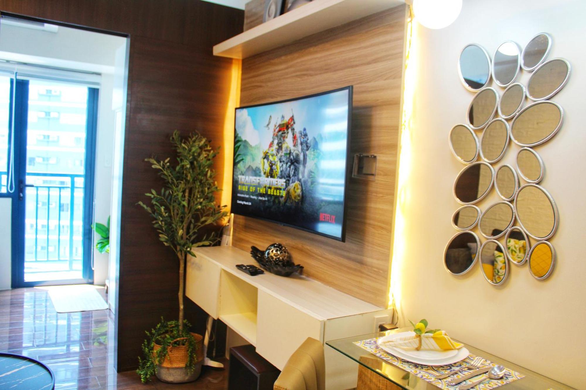Stylish&Comfort Unit With Balcony In Air Makati Makati City Buitenkant foto