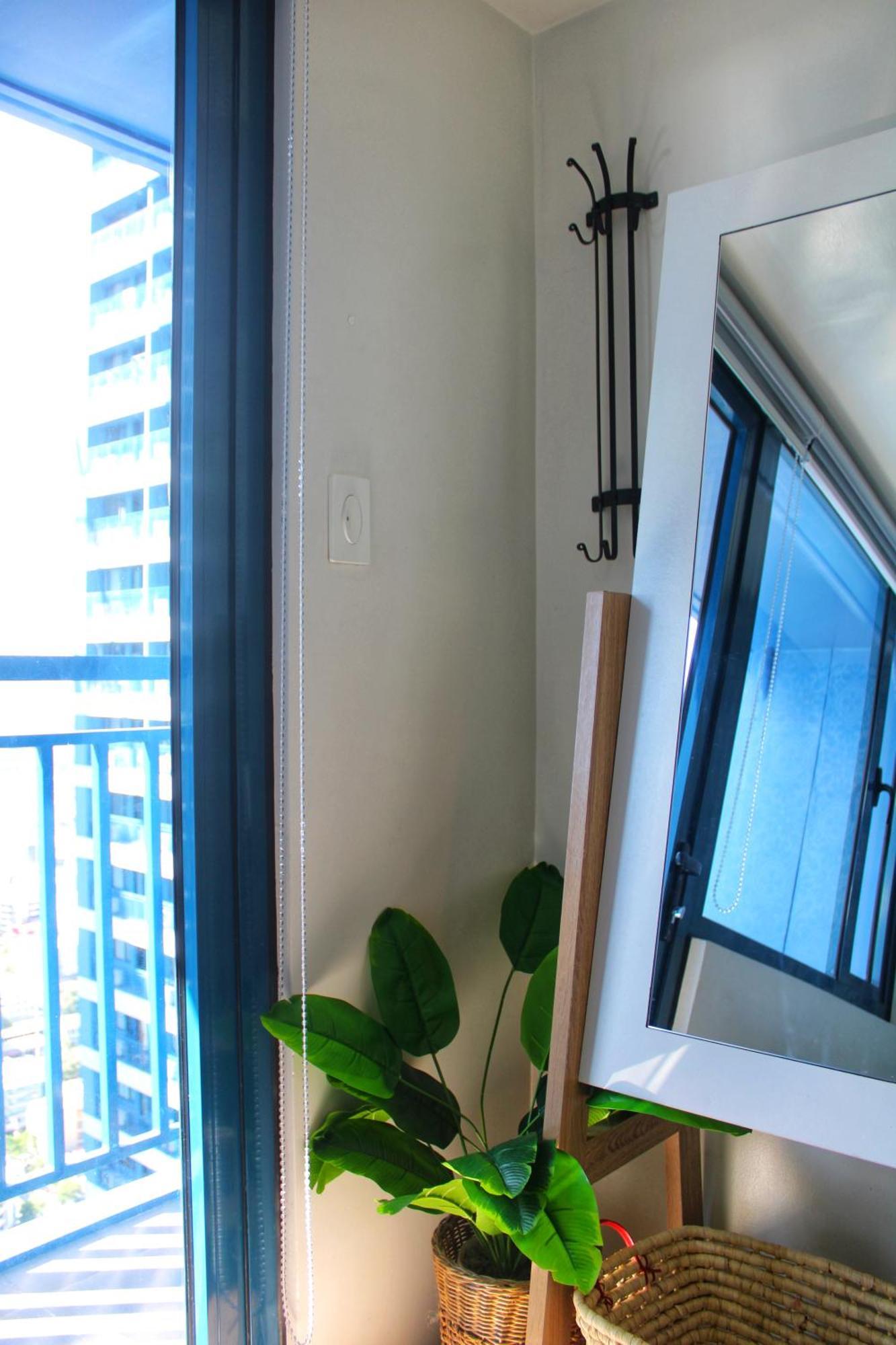 Stylish&Comfort Unit With Balcony In Air Makati Makati City Buitenkant foto